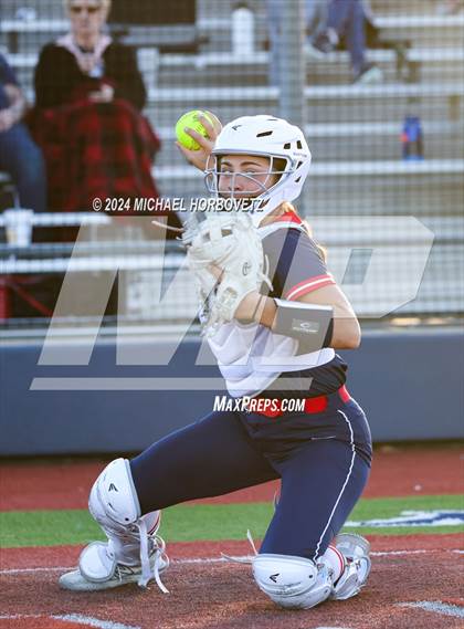 Thumbnail 2 in Marcus vs. Allen (Allen Tournament) photogallery.