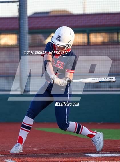 Thumbnail 3 in Marcus vs. Allen (Allen Tournament) photogallery.