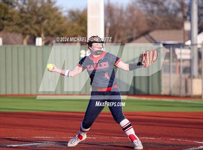 Thumbnail 3 in Marcus vs. Allen (Allen Tournament) photogallery.