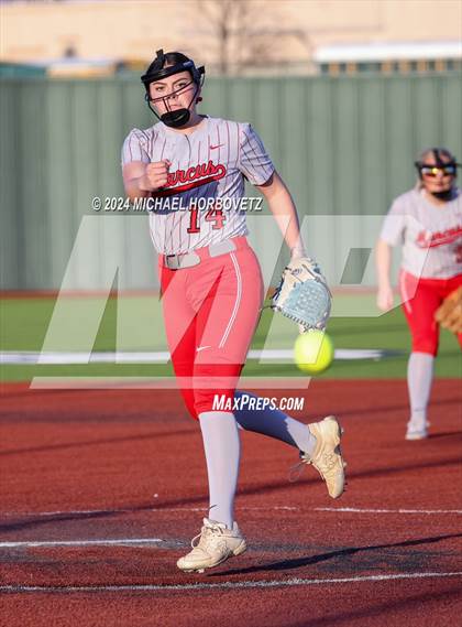 Thumbnail 3 in Marcus vs. Allen (Allen Tournament) photogallery.