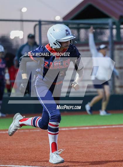 Thumbnail 1 in Marcus vs. Allen (Allen Tournament) photogallery.