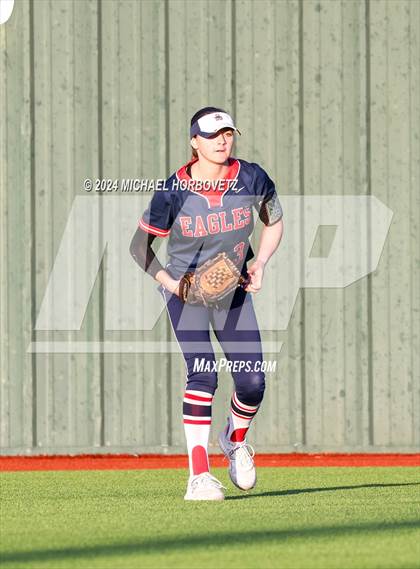 Thumbnail 2 in Marcus vs. Allen (Allen Tournament) photogallery.