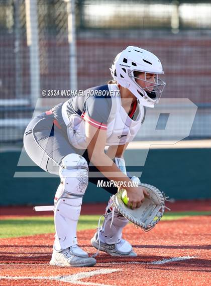 Thumbnail 1 in Marcus vs. Allen (Allen Tournament) photogallery.