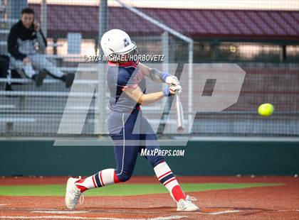 Thumbnail 2 in Marcus vs. Allen (Allen Tournament) photogallery.