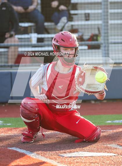 Thumbnail 2 in Marcus vs. Allen (Allen Tournament) photogallery.