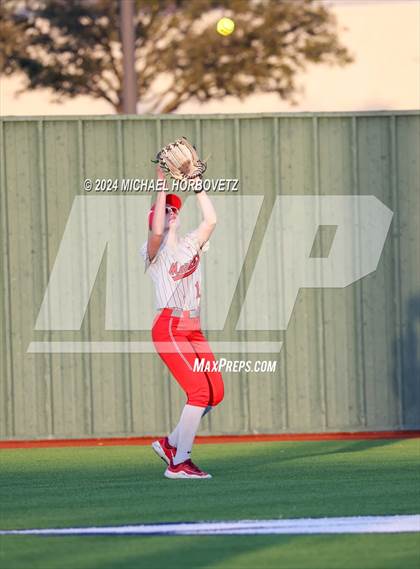 Thumbnail 1 in Marcus vs. Allen (Allen Tournament) photogallery.