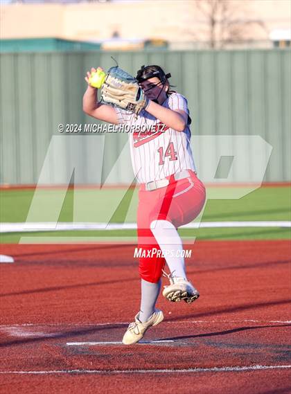 Thumbnail 1 in Marcus vs. Allen (Allen Tournament) photogallery.