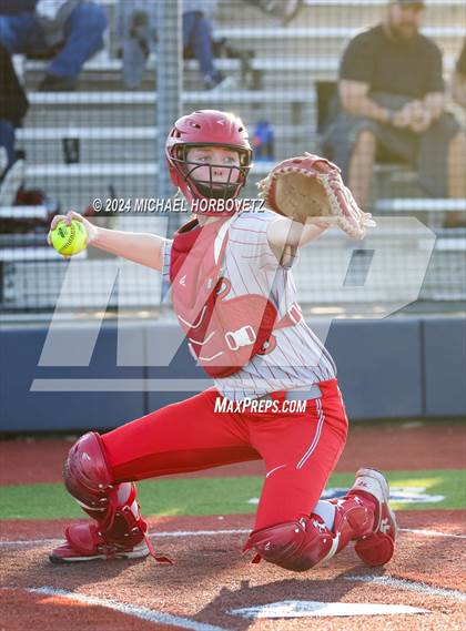 Thumbnail 2 in Marcus vs. Allen (Allen Tournament) photogallery.