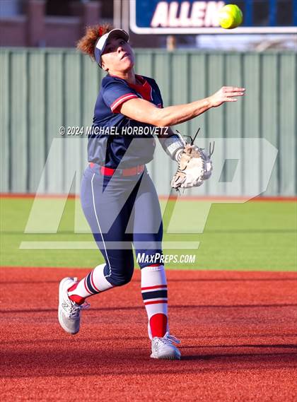 Thumbnail 1 in Marcus vs. Allen (Allen Tournament) photogallery.