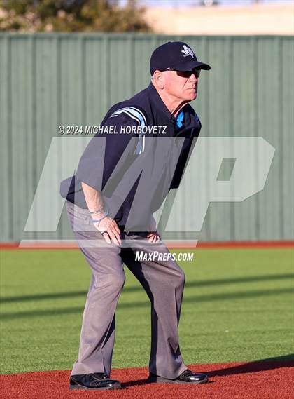 Thumbnail 3 in Marcus vs. Allen (Allen Tournament) photogallery.