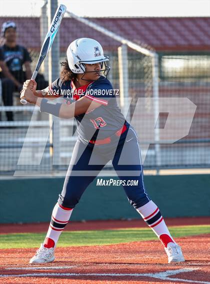 Thumbnail 2 in Marcus vs. Allen (Allen Tournament) photogallery.