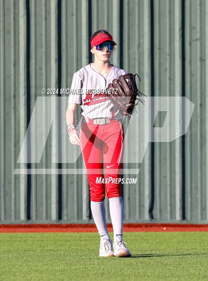 Thumbnail 2 in Marcus vs. Allen (Allen Tournament) photogallery.