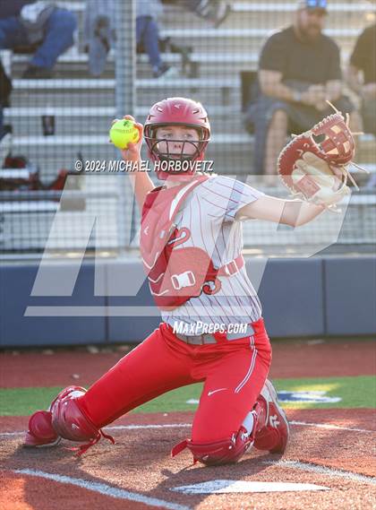 Thumbnail 3 in Marcus vs. Allen (Allen Tournament) photogallery.