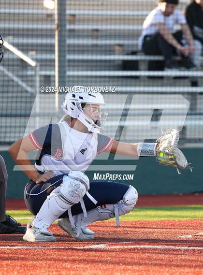 Thumbnail 1 in Marcus vs. Allen (Allen Tournament) photogallery.