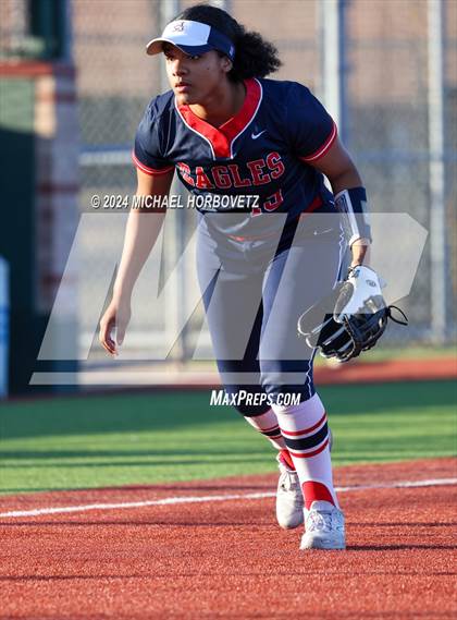 Thumbnail 1 in Marcus vs. Allen (Allen Tournament) photogallery.