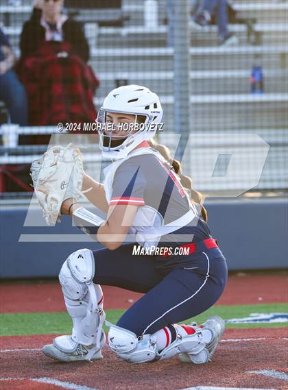Thumbnail 3 in Marcus vs. Allen (Allen Tournament) photogallery.