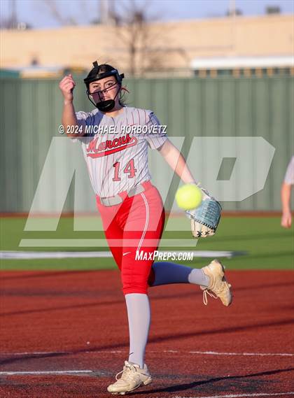 Thumbnail 3 in Marcus vs. Allen (Allen Tournament) photogallery.