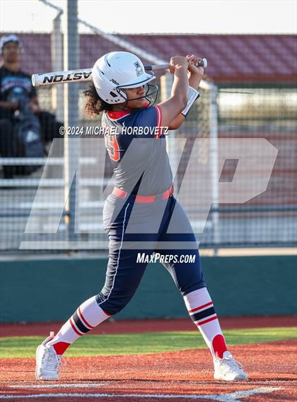 Thumbnail 2 in Marcus vs. Allen (Allen Tournament) photogallery.