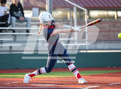 Thumbnail 3 in Marcus vs. Allen (Allen Tournament) photogallery.