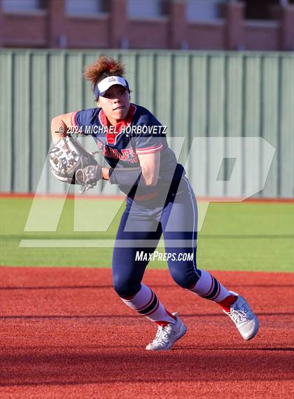 Thumbnail 2 in Marcus vs. Allen (Allen Tournament) photogallery.