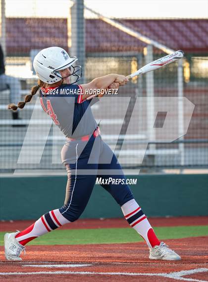 Thumbnail 1 in Marcus vs. Allen (Allen Tournament) photogallery.