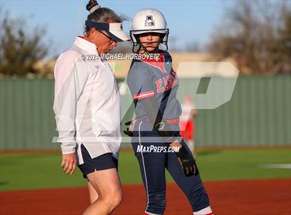 Thumbnail 1 in Marcus vs. Allen (Allen Tournament) photogallery.