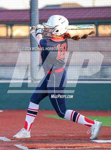 Thumbnail 2 in Marcus vs. Allen (Allen Tournament) photogallery.