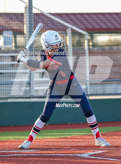 Thumbnail 2 in Marcus vs. Allen (Allen Tournament) photogallery.