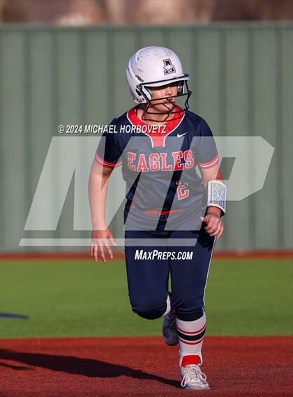 Thumbnail 1 in Marcus vs. Allen (Allen Tournament) photogallery.