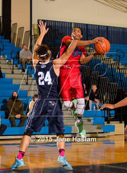 Thumbnail 2 in Peekskill vs Putnam Valley (Putnam Challenge) photogallery.