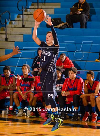 Thumbnail 3 in Peekskill vs Putnam Valley (Putnam Challenge) photogallery.
