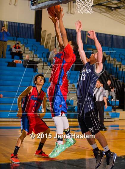 Thumbnail 2 in Peekskill vs Putnam Valley (Putnam Challenge) photogallery.