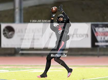 Thumbnail 2 in San Clemente vs Newbury Park (CIF SS D2 Quarter Final) photogallery.