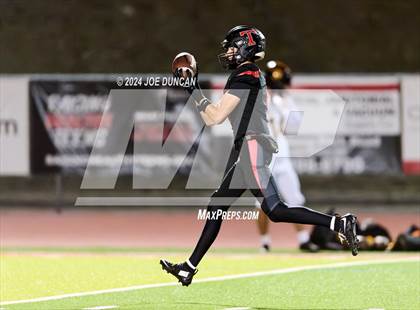 Thumbnail 3 in San Clemente vs Newbury Park (CIF SS D2 Quarter Final) photogallery.