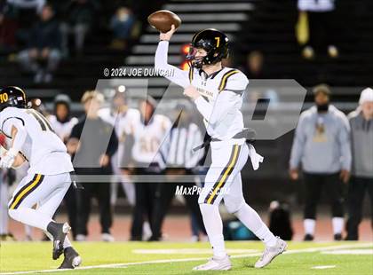 Thumbnail 2 in San Clemente vs Newbury Park (CIF SS D2 Quarter Final) photogallery.