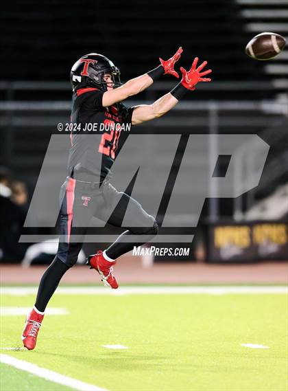 Thumbnail 2 in San Clemente vs Newbury Park (CIF SS D2 Quarter Final) photogallery.