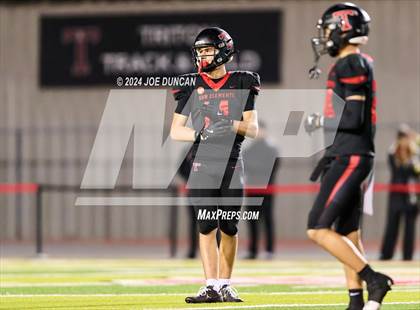 Thumbnail 2 in San Clemente vs Newbury Park (CIF SS D2 Quarter Final) photogallery.
