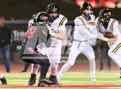 Thumbnail 2 in San Clemente vs Newbury Park (CIF SS D2 Quarter Final) photogallery.