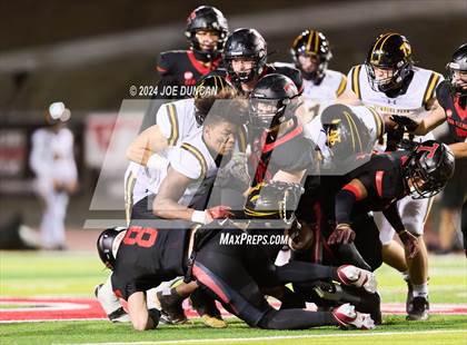 Thumbnail 2 in San Clemente vs Newbury Park (CIF SS D2 Quarter Final) photogallery.