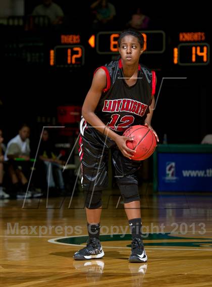 Thumbnail 3 in Denver Science & Tech Stapleton vs. Holy Family (CHSAA 3A Final Four) photogallery.