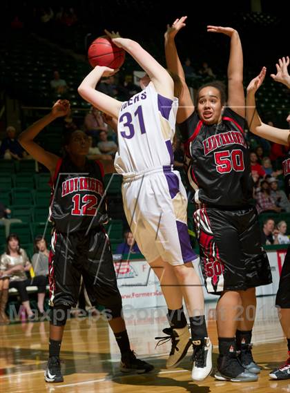 Thumbnail 2 in Denver Science & Tech Stapleton vs. Holy Family (CHSAA 3A Final Four) photogallery.