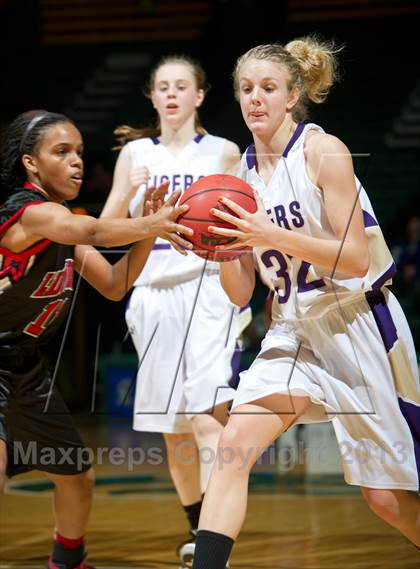 Thumbnail 3 in Denver Science & Tech Stapleton vs. Holy Family (CHSAA 3A Final Four) photogallery.
