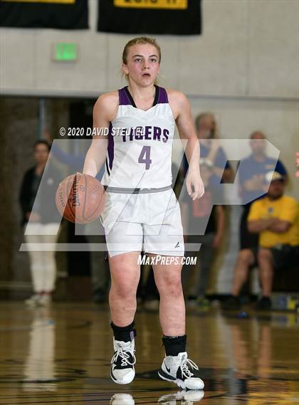 Thumbnail 2 in Durham vs. Portola (CIF Northern Section D5 Final) photogallery.