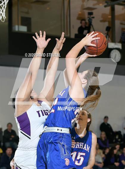 Thumbnail 1 in Durham vs. Portola (CIF Northern Section D5 Final) photogallery.