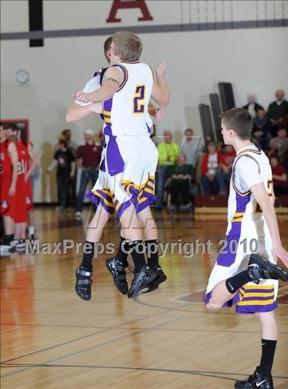 Thumbnail 2 in Prentice vs. Clayton (D4 Sectional Final) photogallery.