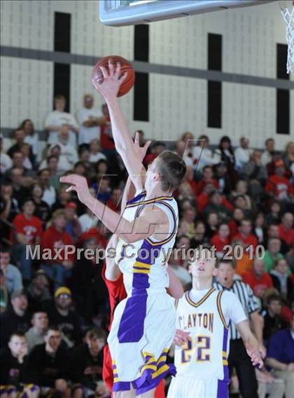 Thumbnail 1 in Prentice vs. Clayton (D4 Sectional Final) photogallery.
