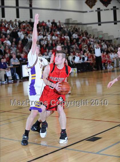 Thumbnail 1 in Prentice vs. Clayton (D4 Sectional Final) photogallery.