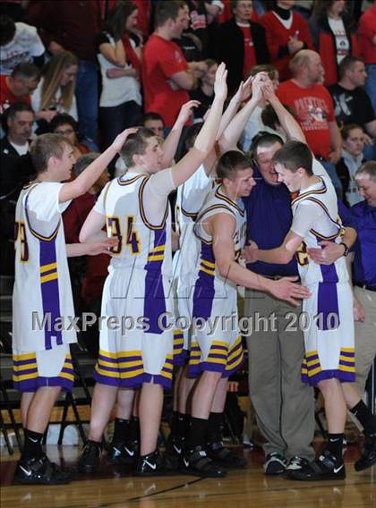Thumbnail 3 in Prentice vs. Clayton (D4 Sectional Final) photogallery.
