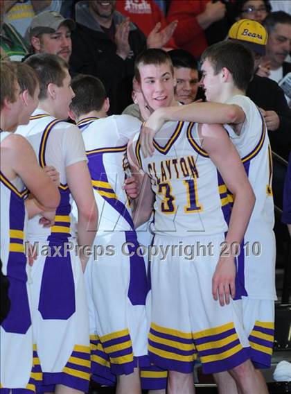 Thumbnail 3 in Prentice vs. Clayton (D4 Sectional Final) photogallery.