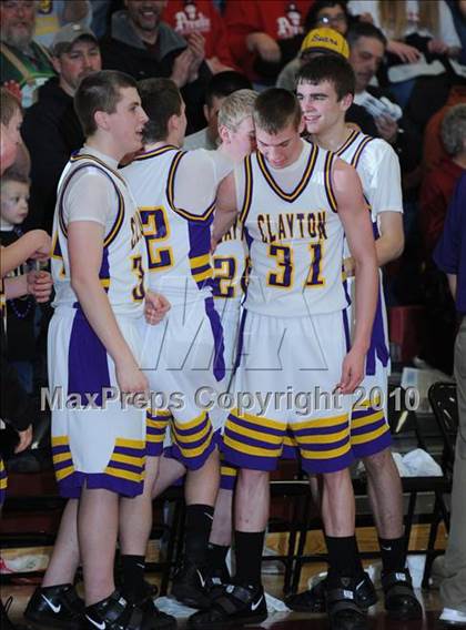 Thumbnail 1 in Prentice vs. Clayton (D4 Sectional Final) photogallery.